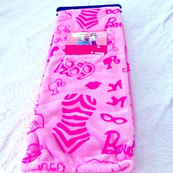 Barbie Other - Barbie Oversized Blanket
